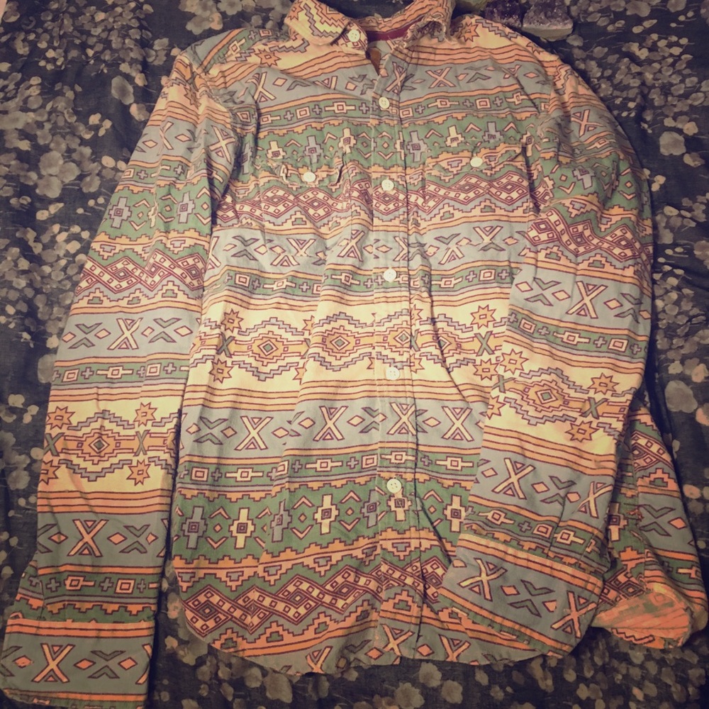 Men’s vintage Aztec print button up shirt